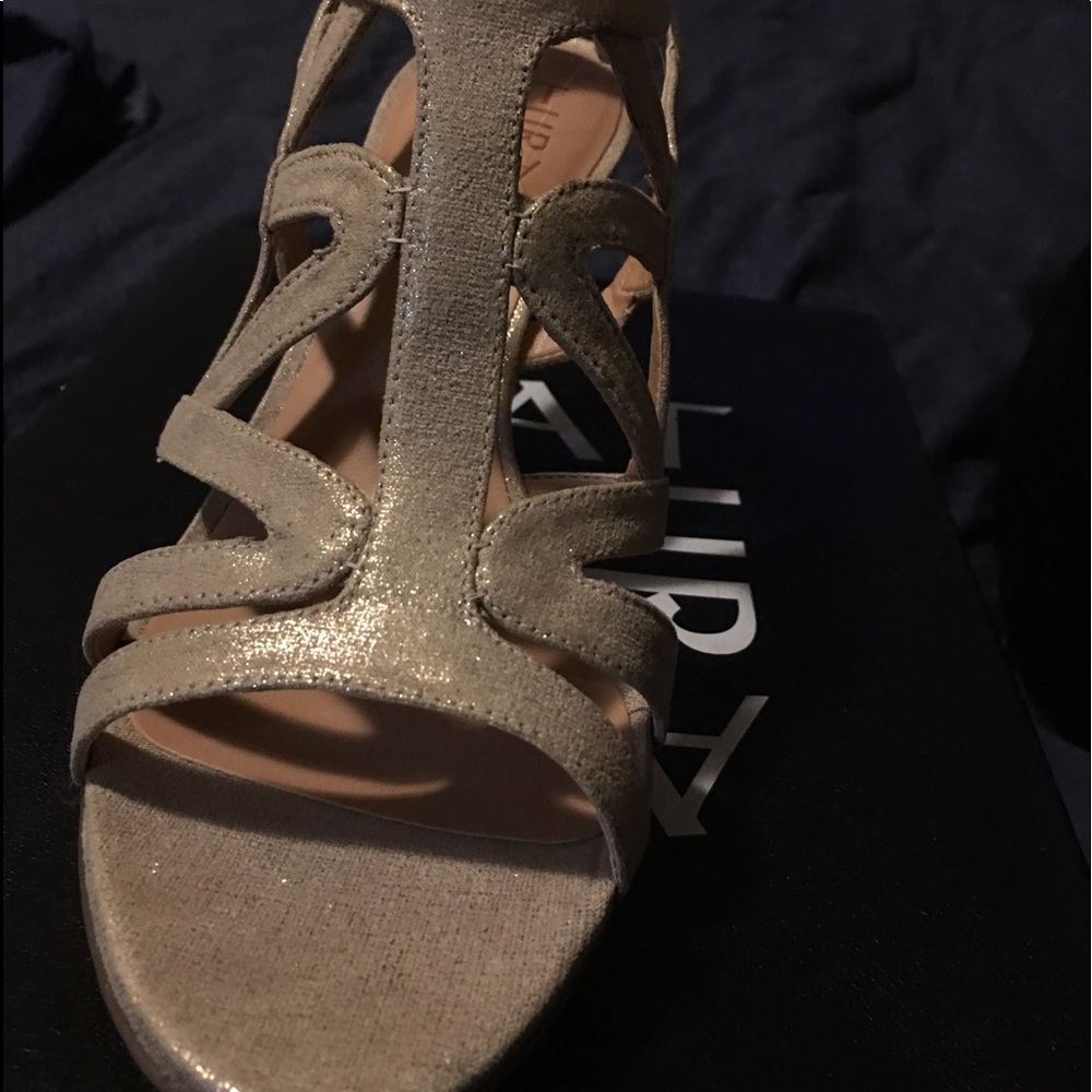 Naturalizer high heels